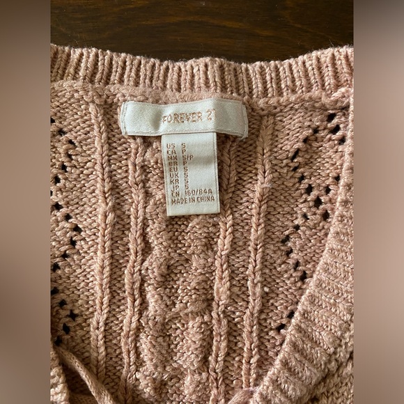 Forever 21 Pink Sweater in size Small - Picture 5 of 5